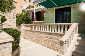Family house Fanika, Bol
